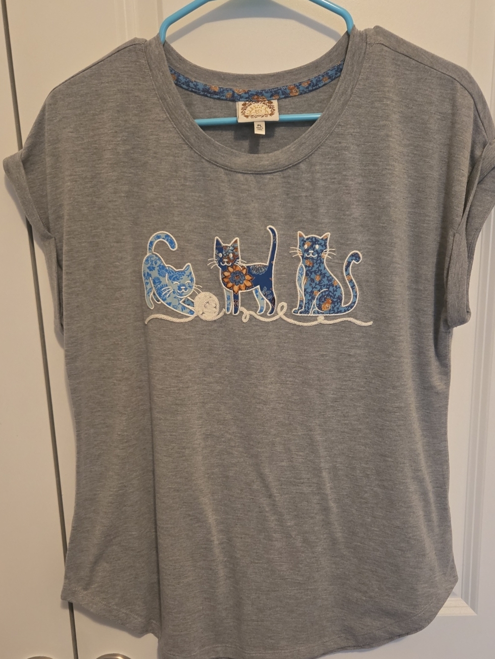 Truself Embroidered Cat T Shirt